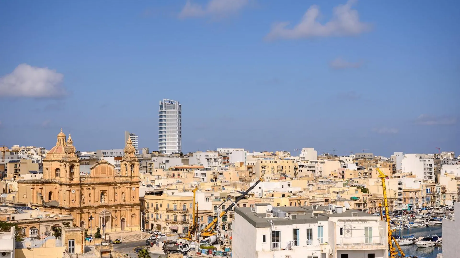 Homestay F11 Room 3, Private Room Two Single Beds Shared Bathroom In Shared Flat Msida