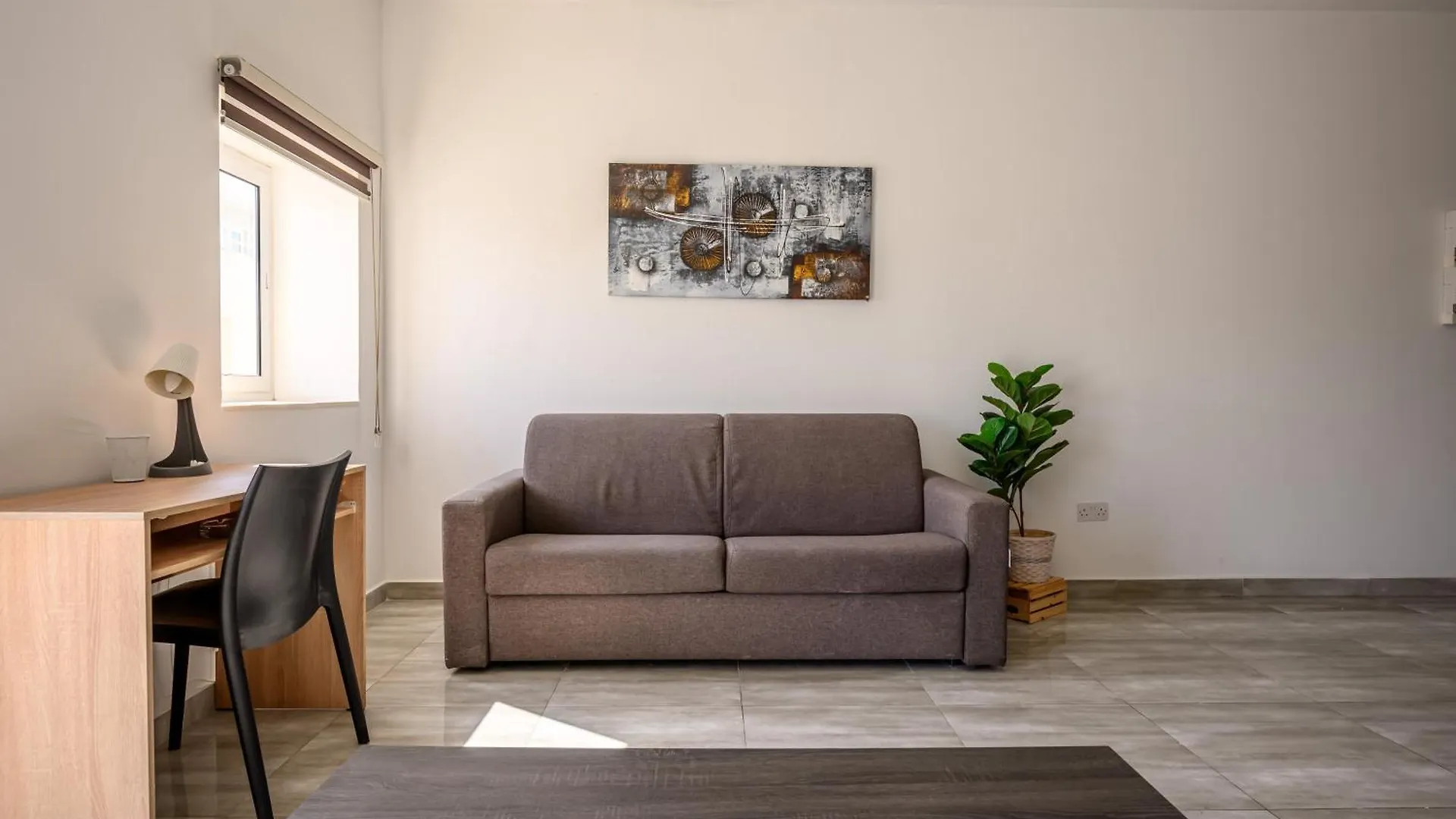 Homestay F11 Room 3, Private Room Two Single Beds Shared Bathroom In Shared Flat Msida Malta