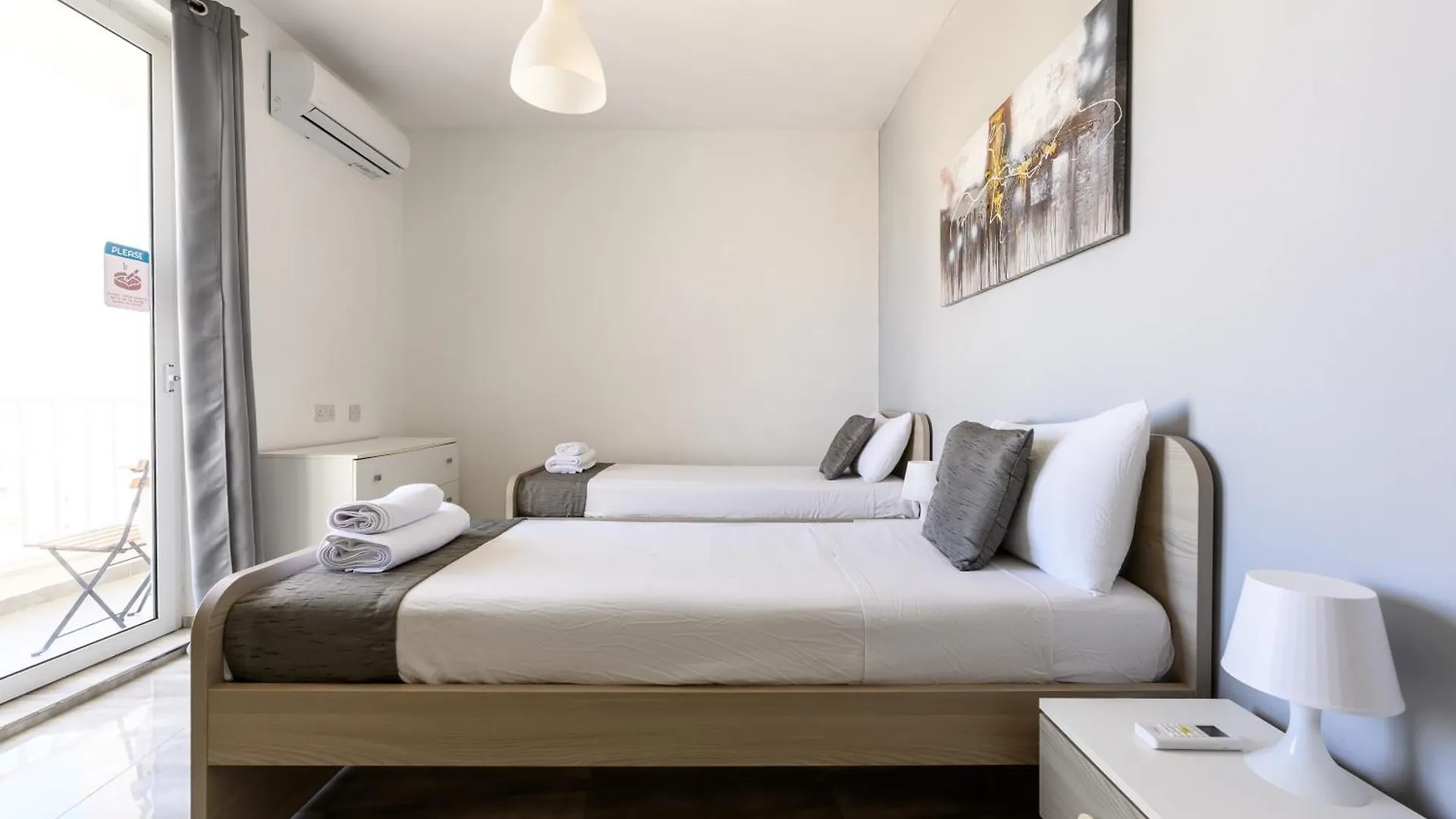 Homestay F11 Room 3, Private Room Two Single Beds Shared Bathroom In Shared Flat Msida