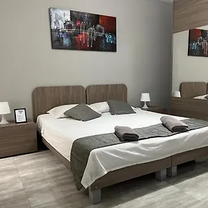  Alloggio in famiglia F7 1, Private Double With Private Bathroom In Shared Flat